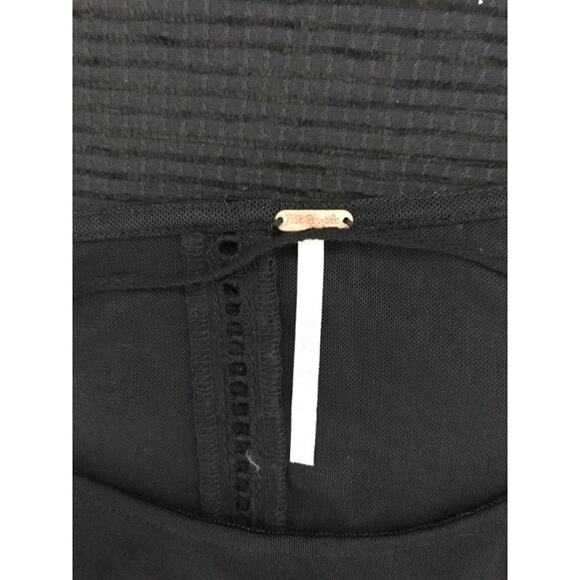 Free People La Cienga Ruffled BOHO Embroidered Ladies Top Size Small - Picture 6 of 7